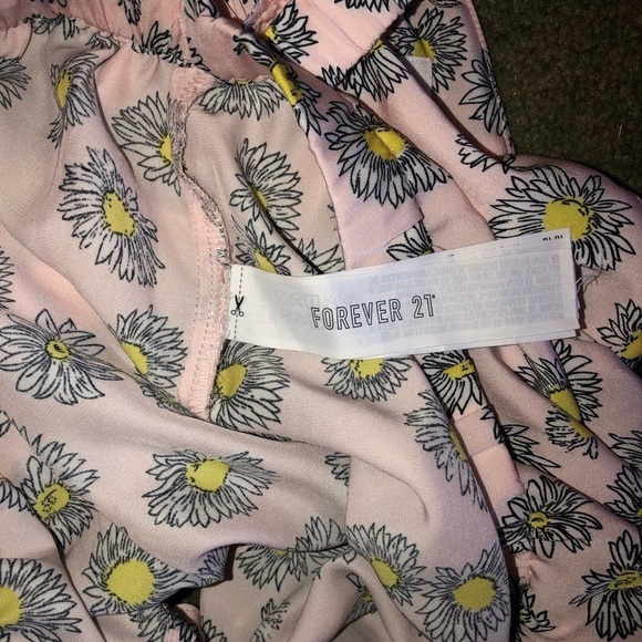 Forever 21 Two Piece Pink Floral Pajama Set Size Medium - Picture 4 of 9